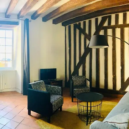 Vieux-mans 4 Voyageurs Apartment