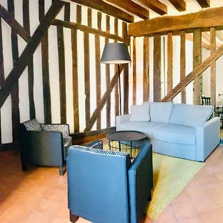 Vieux-mans 4 Voyageurs Apartment